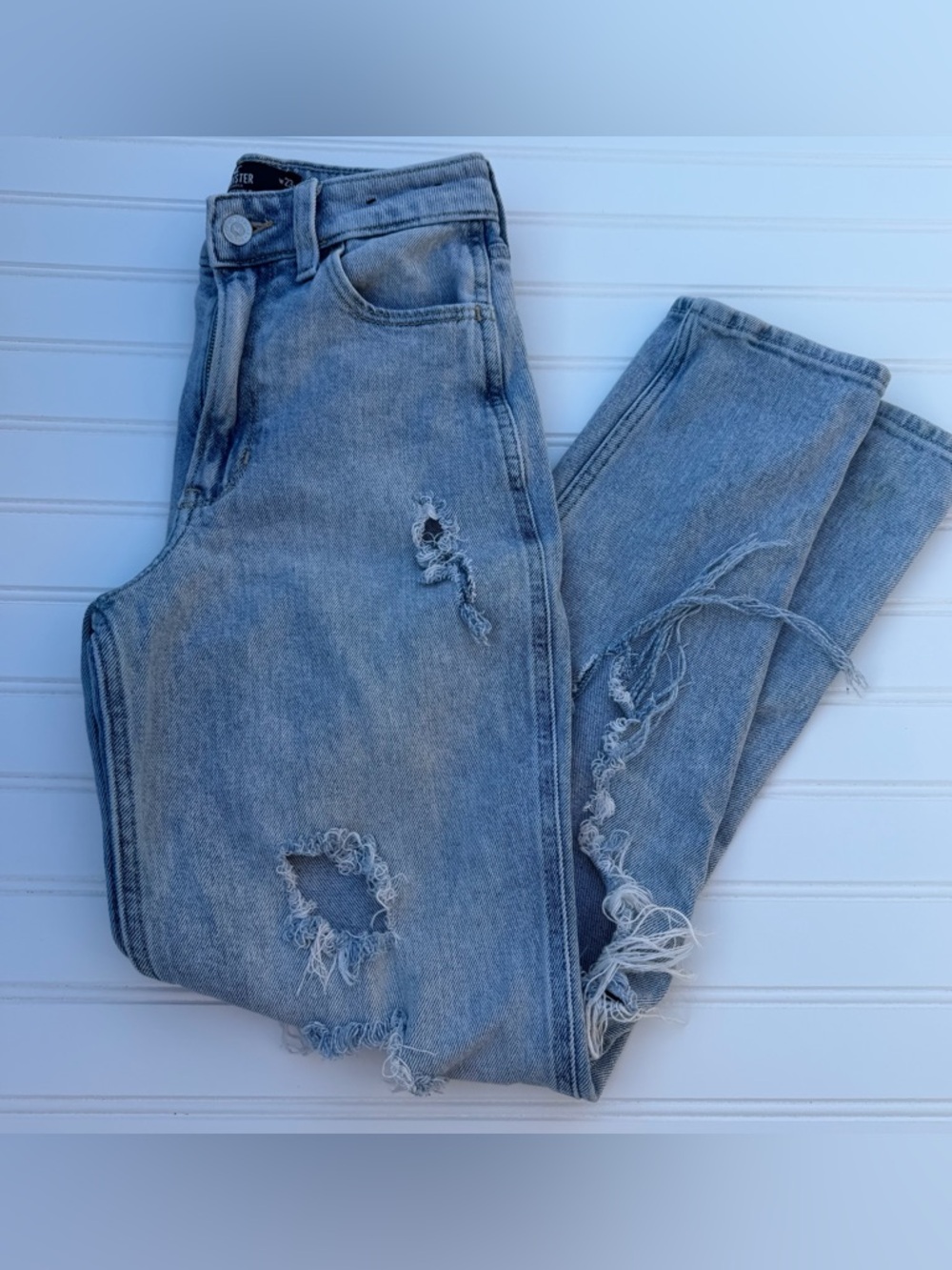 Hollister ultra high rise mom Jeans 00R
